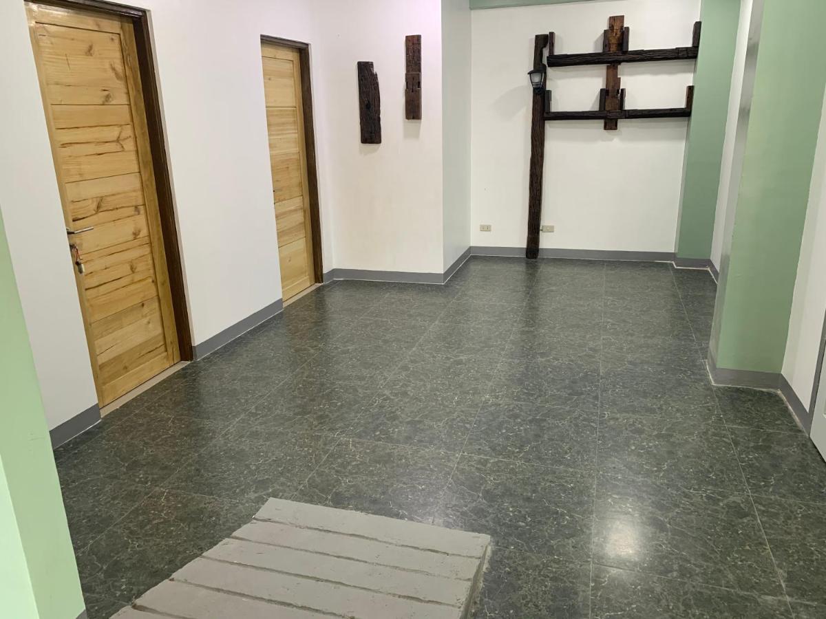 Beinte Singko De Marso Apartments Candon Εξωτερικό φωτογραφία