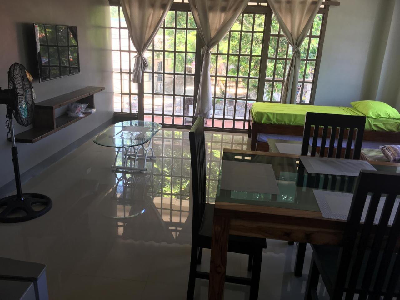 Beinte Singko De Marso Apartments Candon Εξωτερικό φωτογραφία