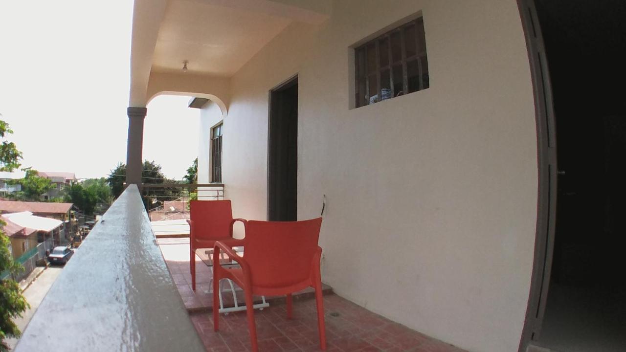 Beinte Singko De Marso Apartments Candon Εξωτερικό φωτογραφία