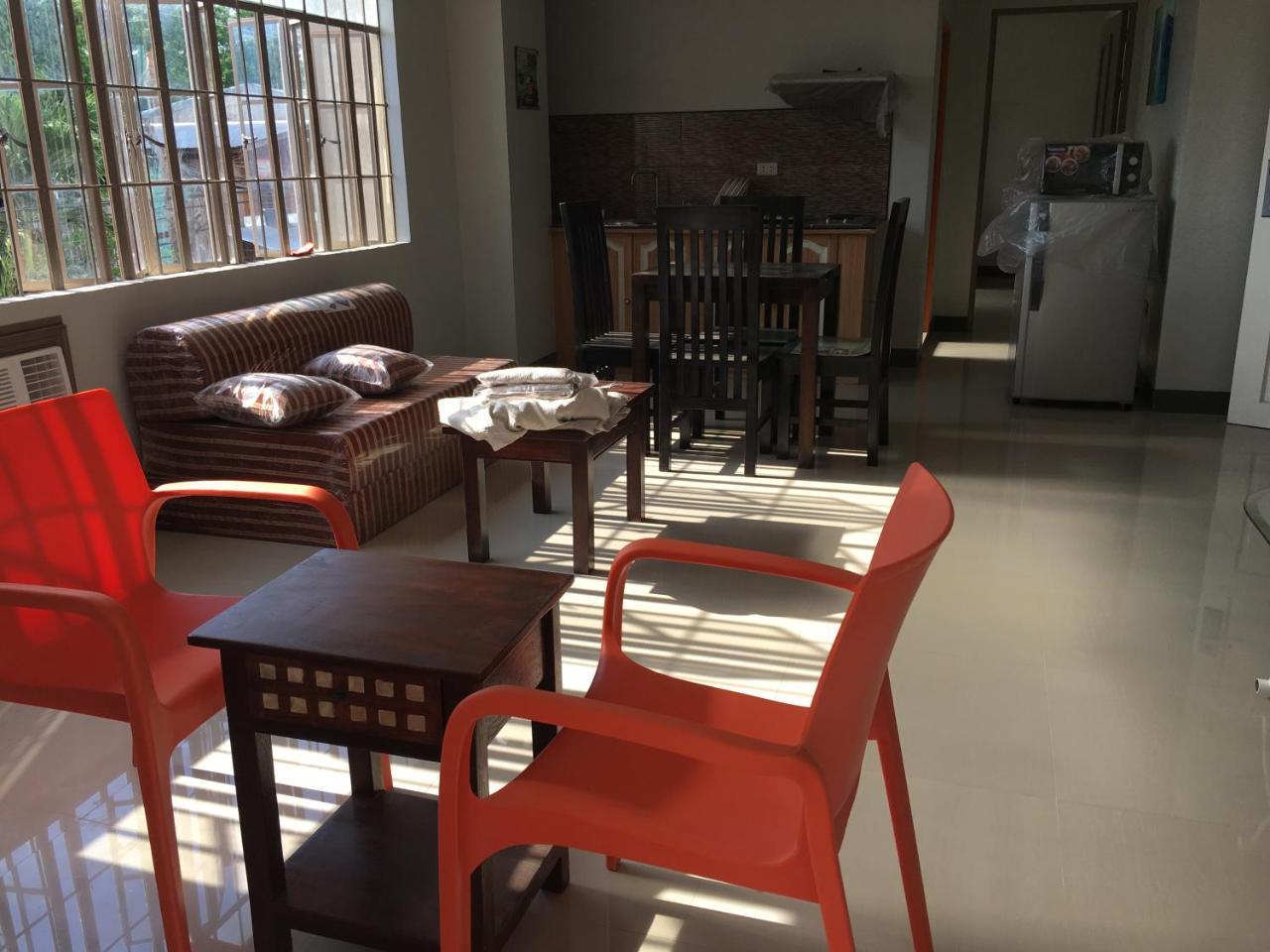Beinte Singko De Marso Apartments Candon Εξωτερικό φωτογραφία