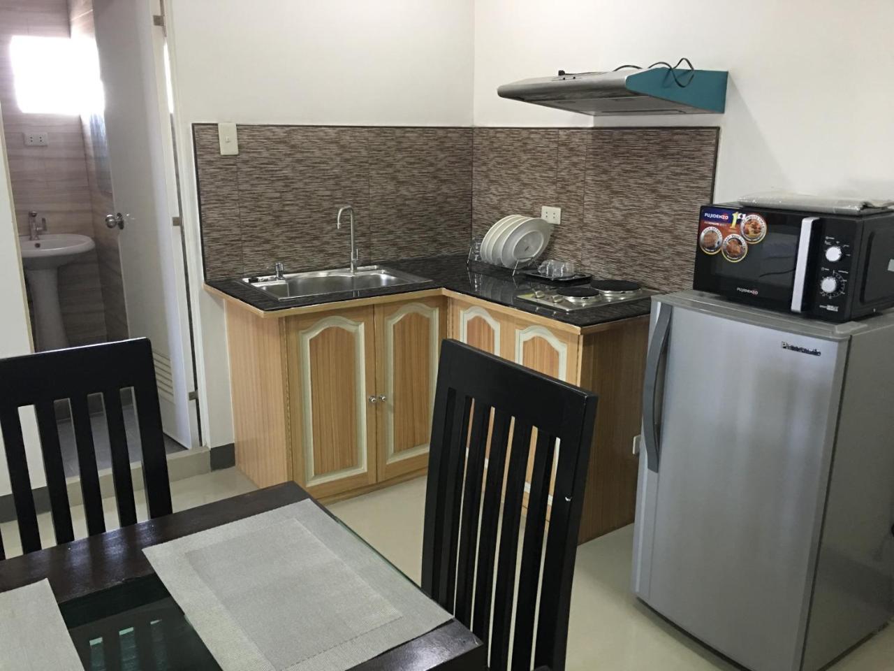 Beinte Singko De Marso Apartments Candon Εξωτερικό φωτογραφία