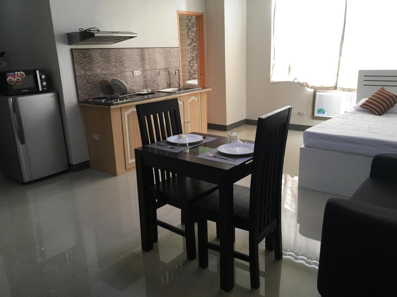 Beinte Singko De Marso Apartments Candon Εξωτερικό φωτογραφία