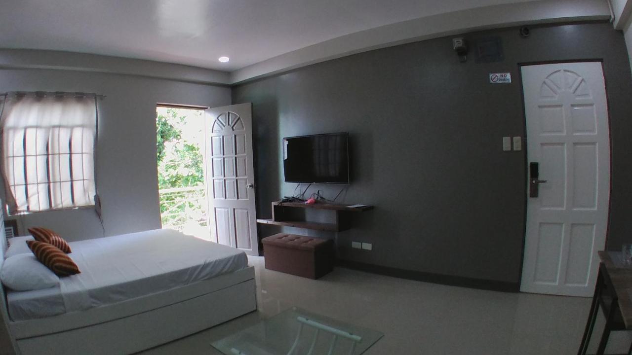 Beinte Singko De Marso Apartments Candon Εξωτερικό φωτογραφία