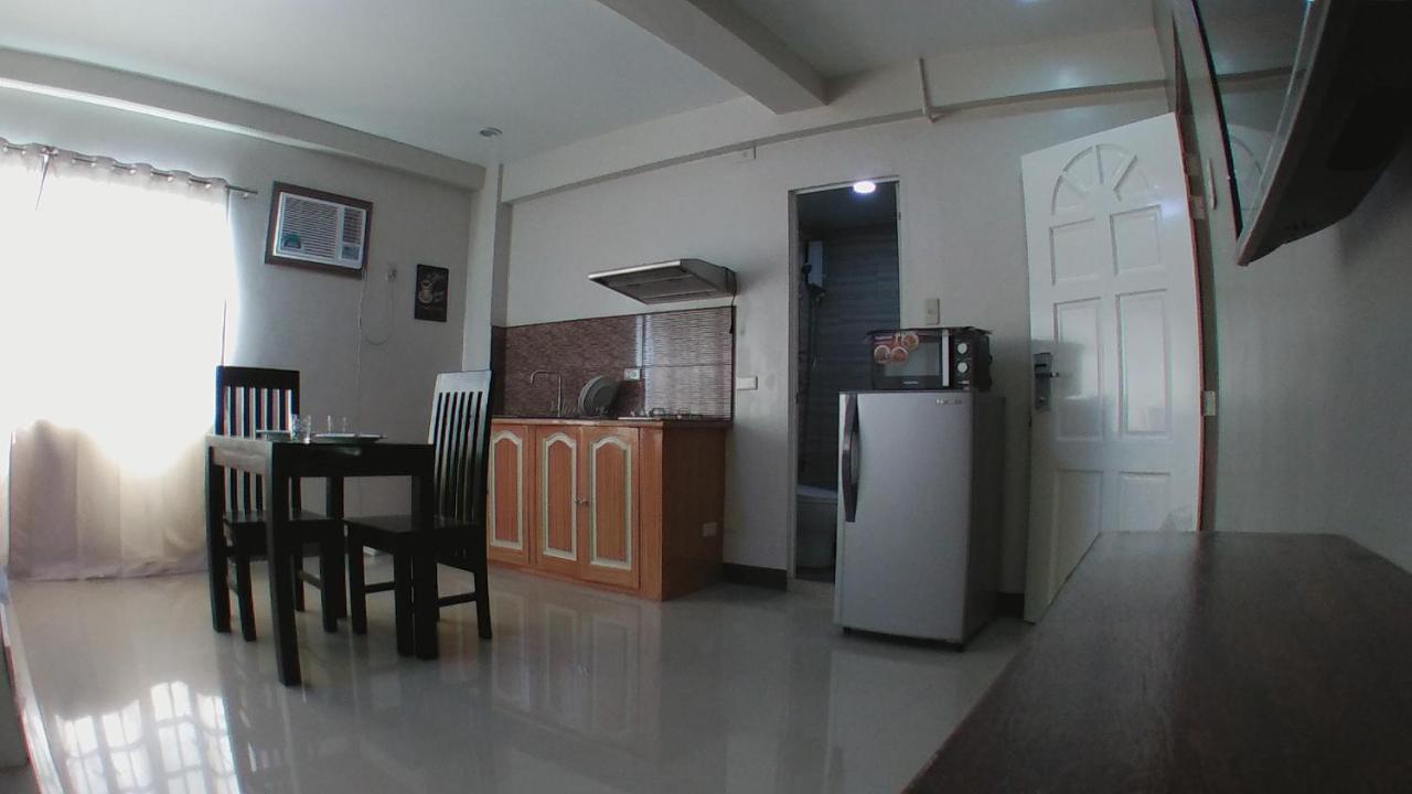 Beinte Singko De Marso Apartments Candon Εξωτερικό φωτογραφία