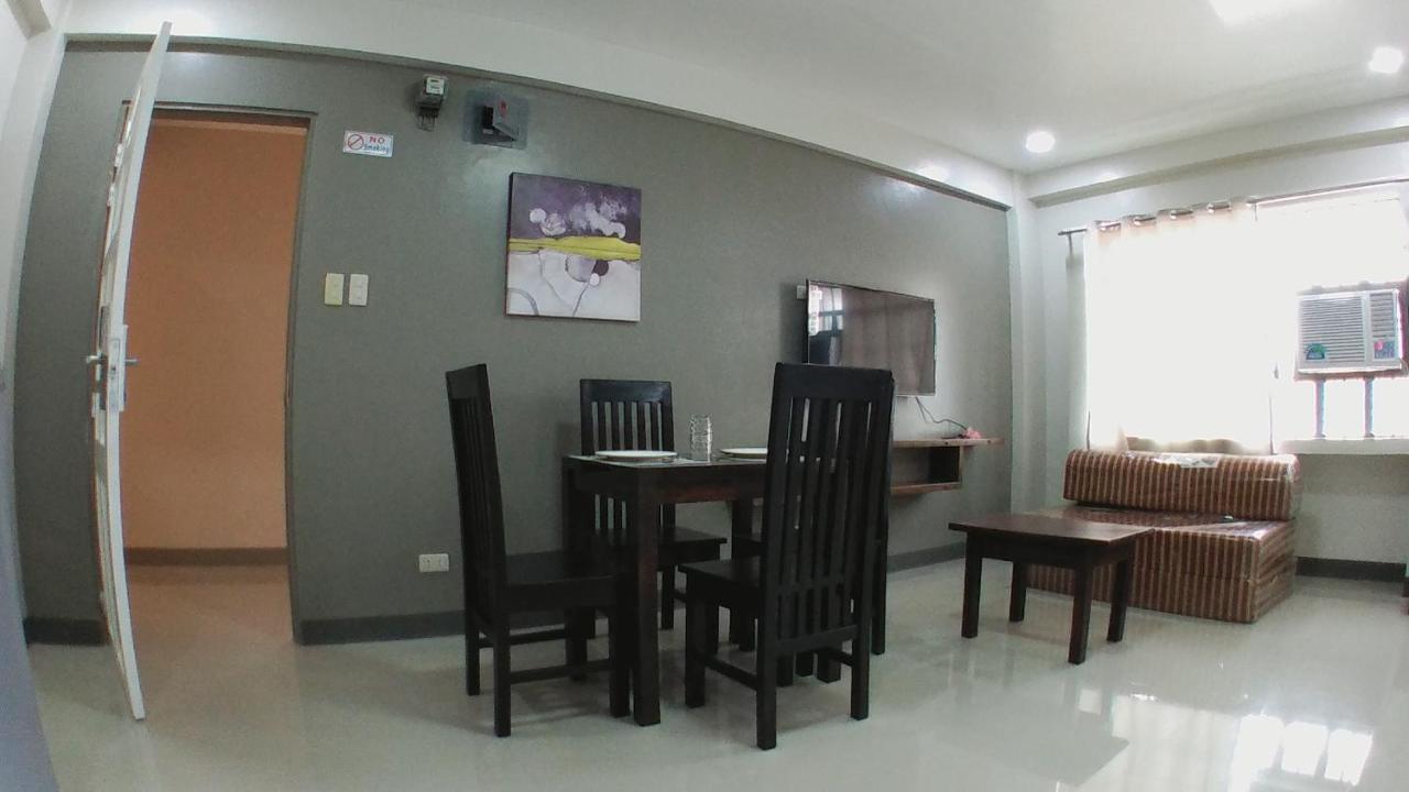 Beinte Singko De Marso Apartments Candon Εξωτερικό φωτογραφία