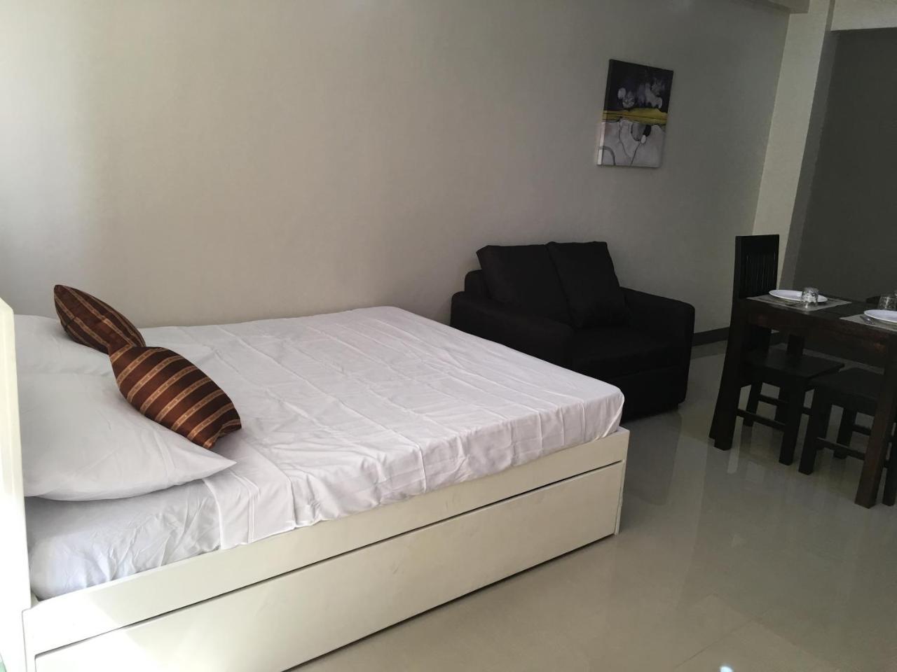 Beinte Singko De Marso Apartments Candon Εξωτερικό φωτογραφία