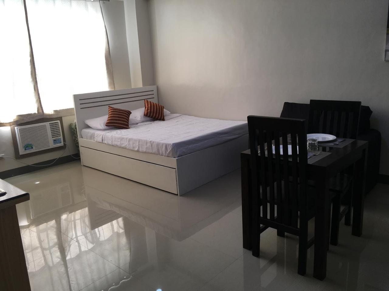 Beinte Singko De Marso Apartments Candon Εξωτερικό φωτογραφία