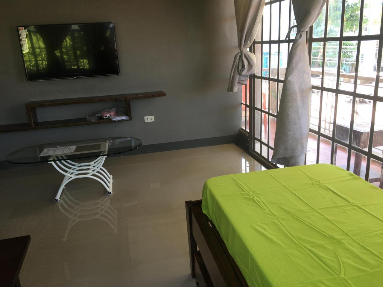 Beinte Singko De Marso Apartments Candon Εξωτερικό φωτογραφία