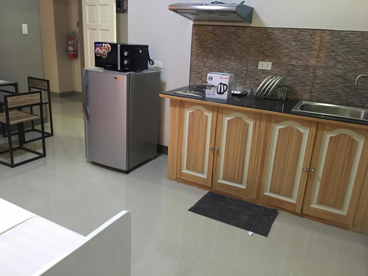 Beinte Singko De Marso Apartments Candon Εξωτερικό φωτογραφία