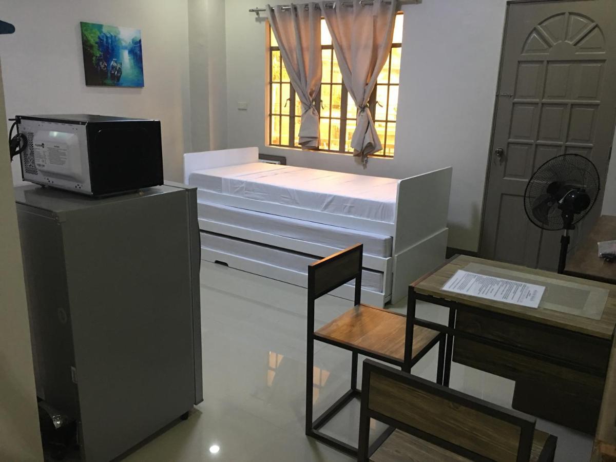 Beinte Singko De Marso Apartments Candon Εξωτερικό φωτογραφία